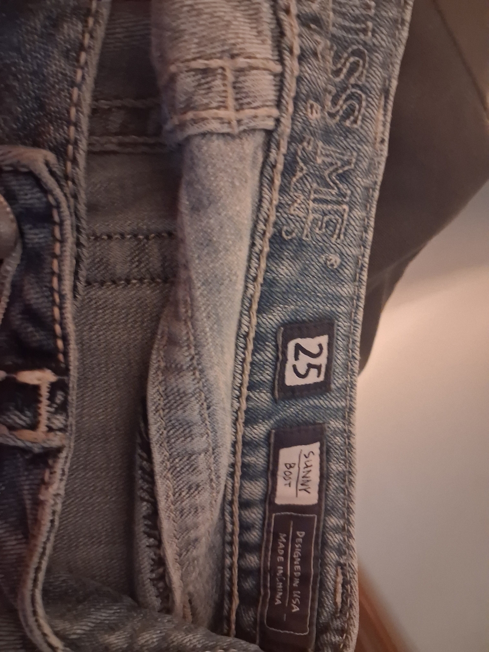 Miss Me Sunny boot Light Blue Denim Jeans with Contrasting Pocket Stitching - Picture 4 of 10